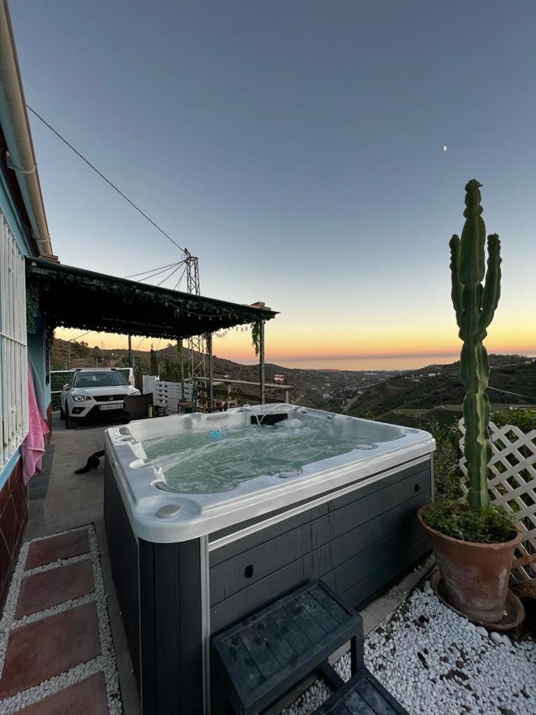 Casa Rural Malaga Monkey Love Con Jacuzzi Иснате Экстерьер фото