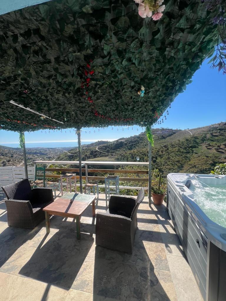 Casa Rural Malaga Monkey Love Con Jacuzzi Иснате Экстерьер фото
